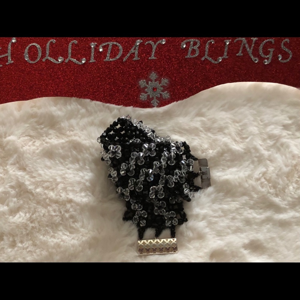 HANDMADE SWAROVSKI CUFF BRACELET